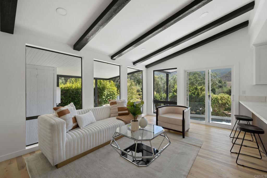 Photo of Listing #PTP2507472