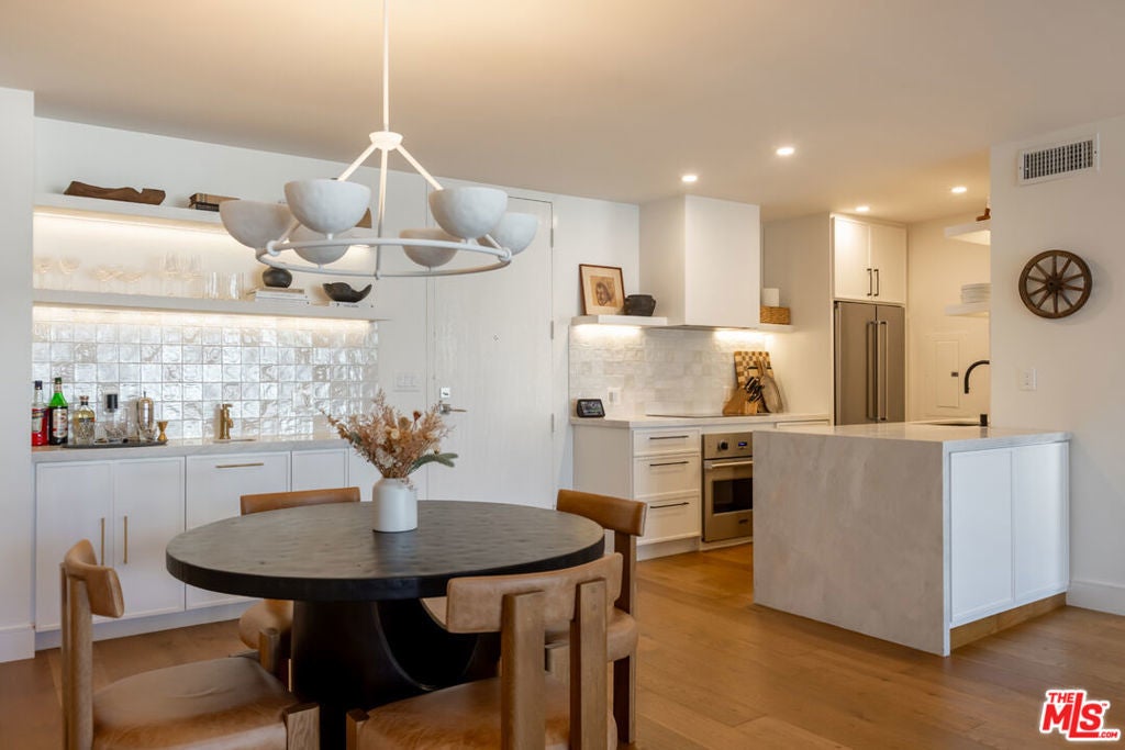 Photo of Listing #25600111