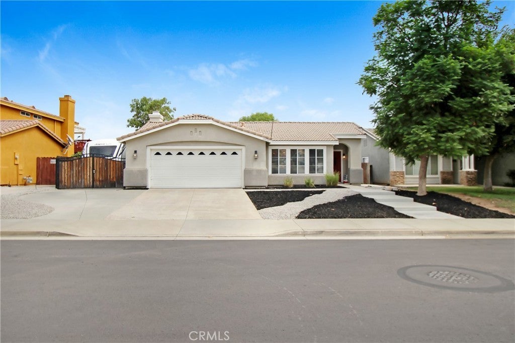 Photo of Listing #IV25228435