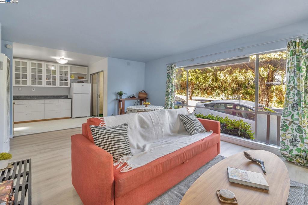 Photo of Listing #41113351