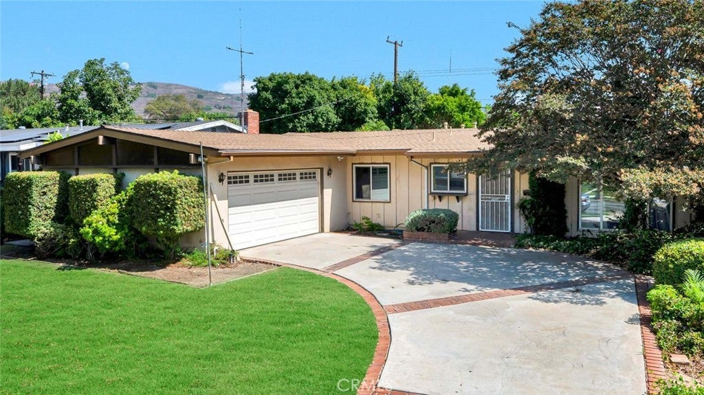 Photo of Listing #OC25230145