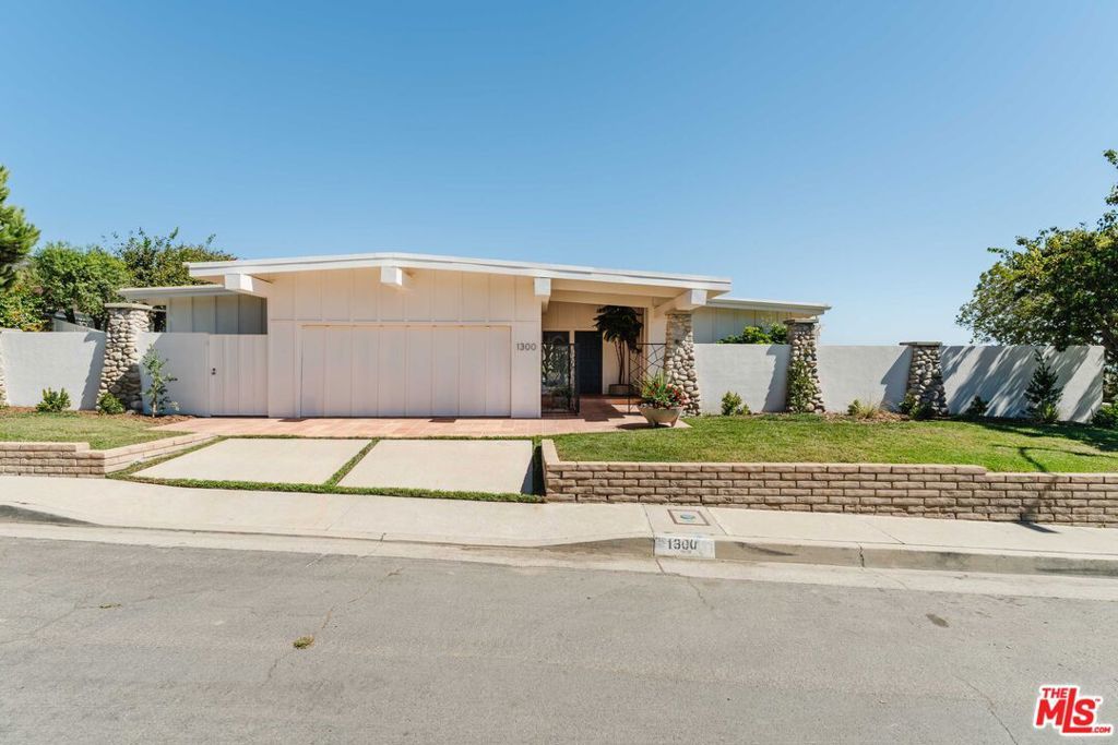 Photo of Listing #25600059