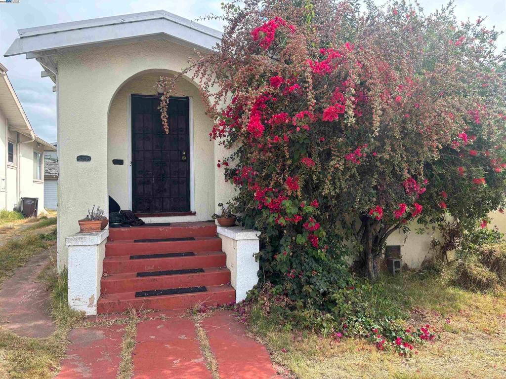 Photo of Listing #41113423