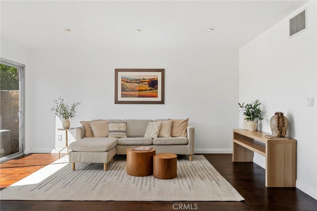 Photo of Listing #OC25230384