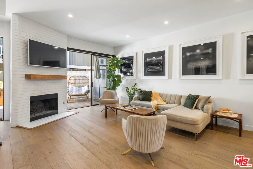 Photo of Listing #25582085