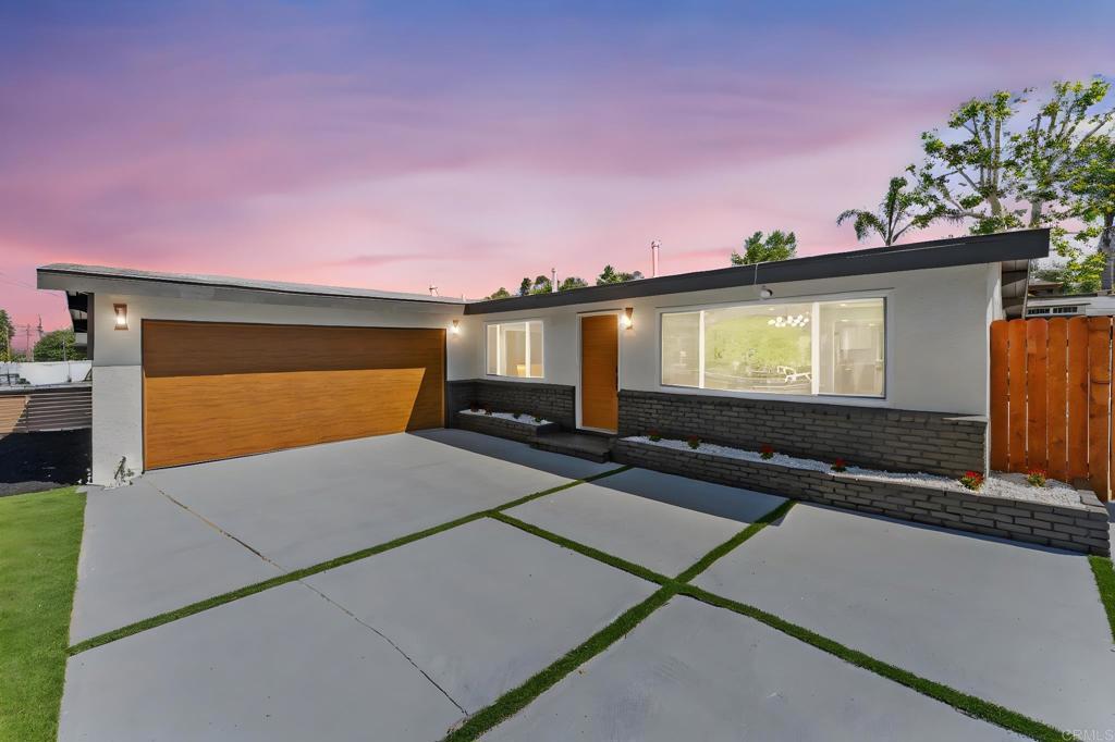 Photo of Listing #PTP2507516