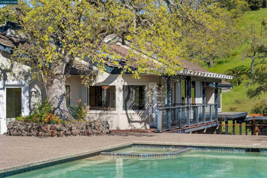 Photo of Listing #41113556