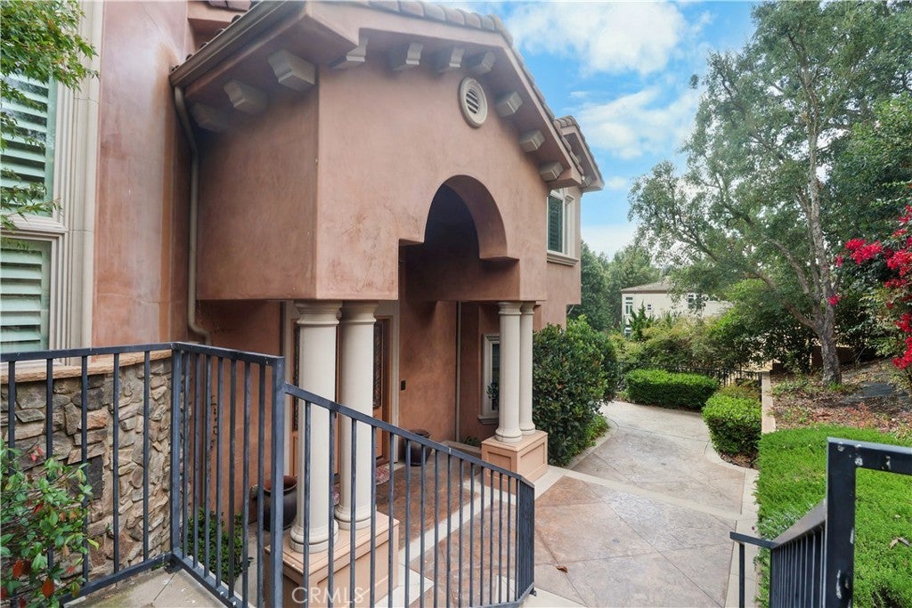 Photo of Listing #RS25231097