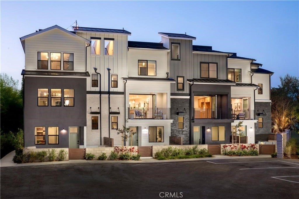 Photo of Listing #PW25231427