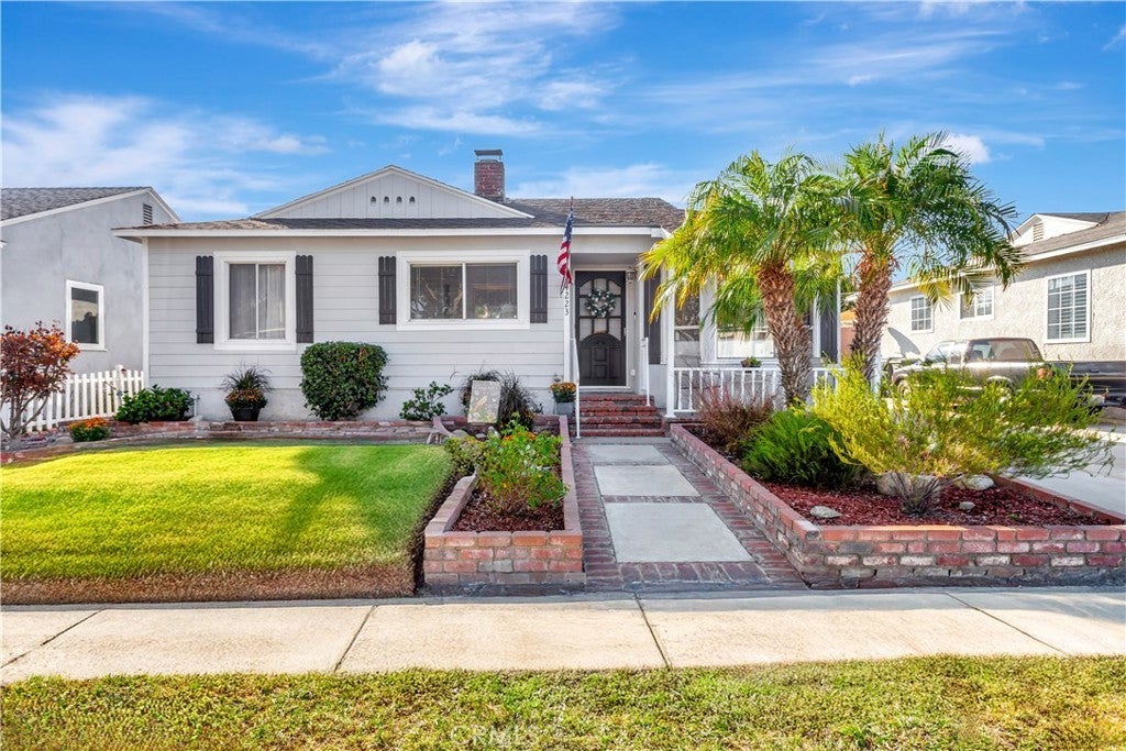 Photo of Listing #PW25230239