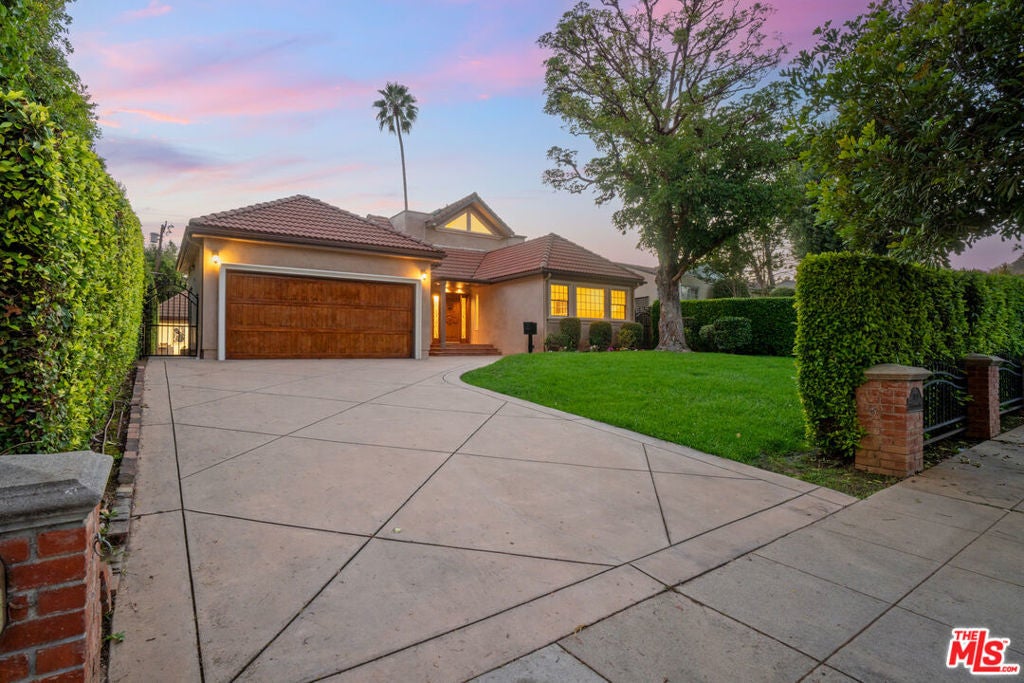 Photo of Listing #25600965