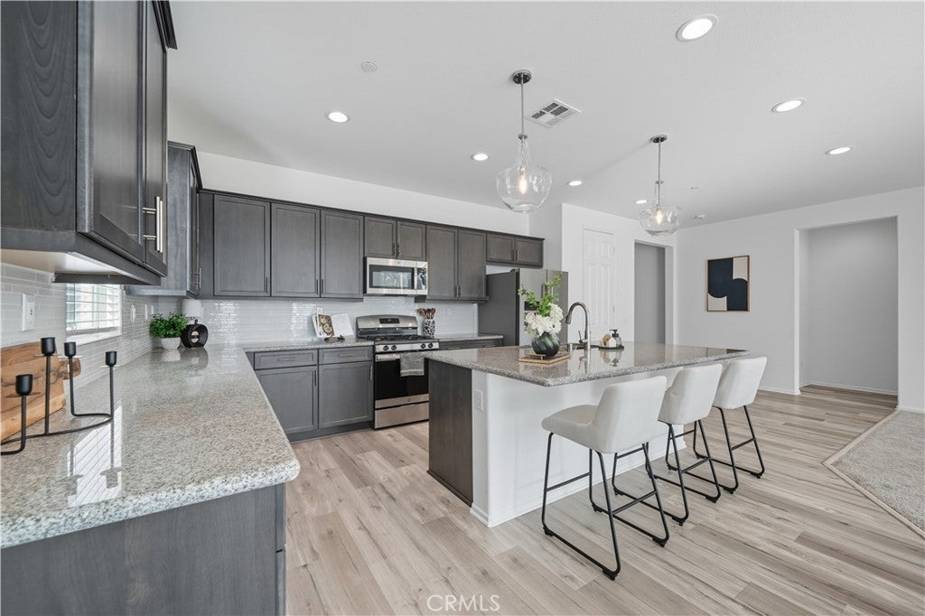 Photo of Listing #SW25231591