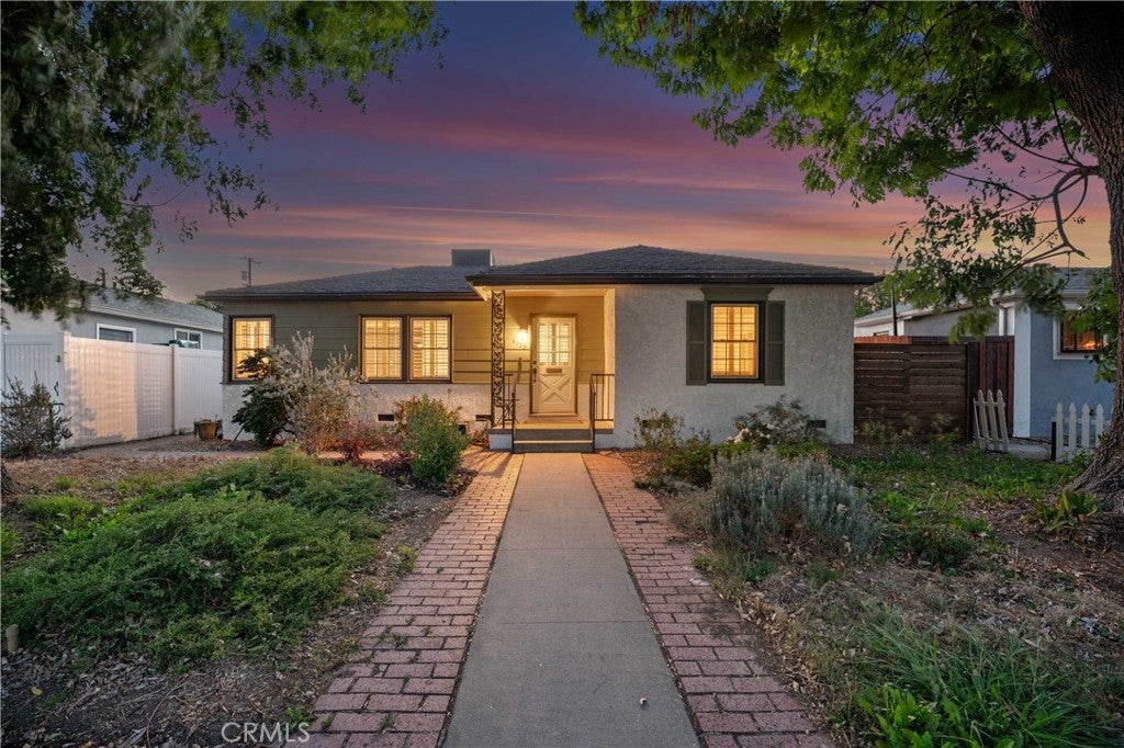 Photo of Listing #SR25227375