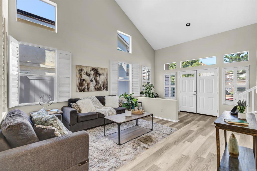 Photo of Listing #PTP2507545