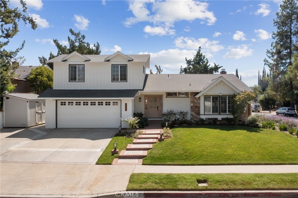 Photo of Listing #SR25220373