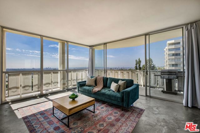 4411 Los Feliz Boulevard # 901, Los Angeles