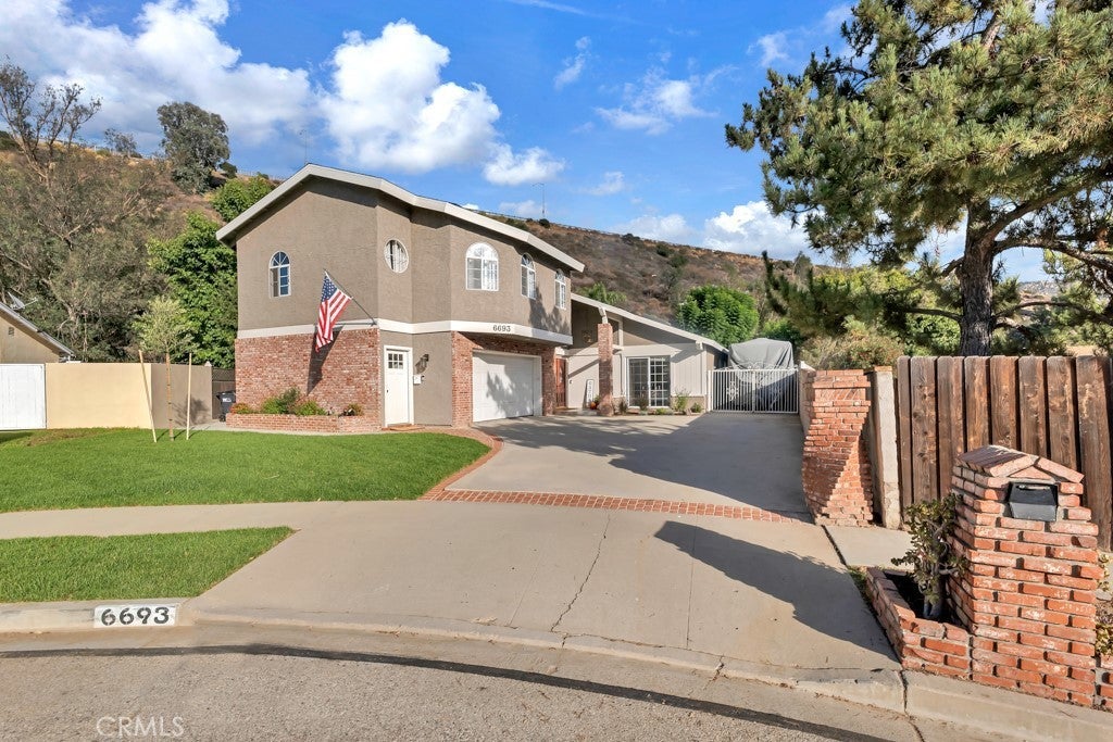 Photo of Listing #SR25231916