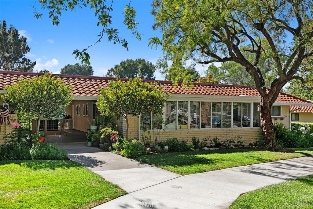 Photo of Listing #OC25232499