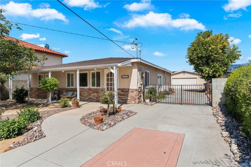 Photo of Listing #IV25232241