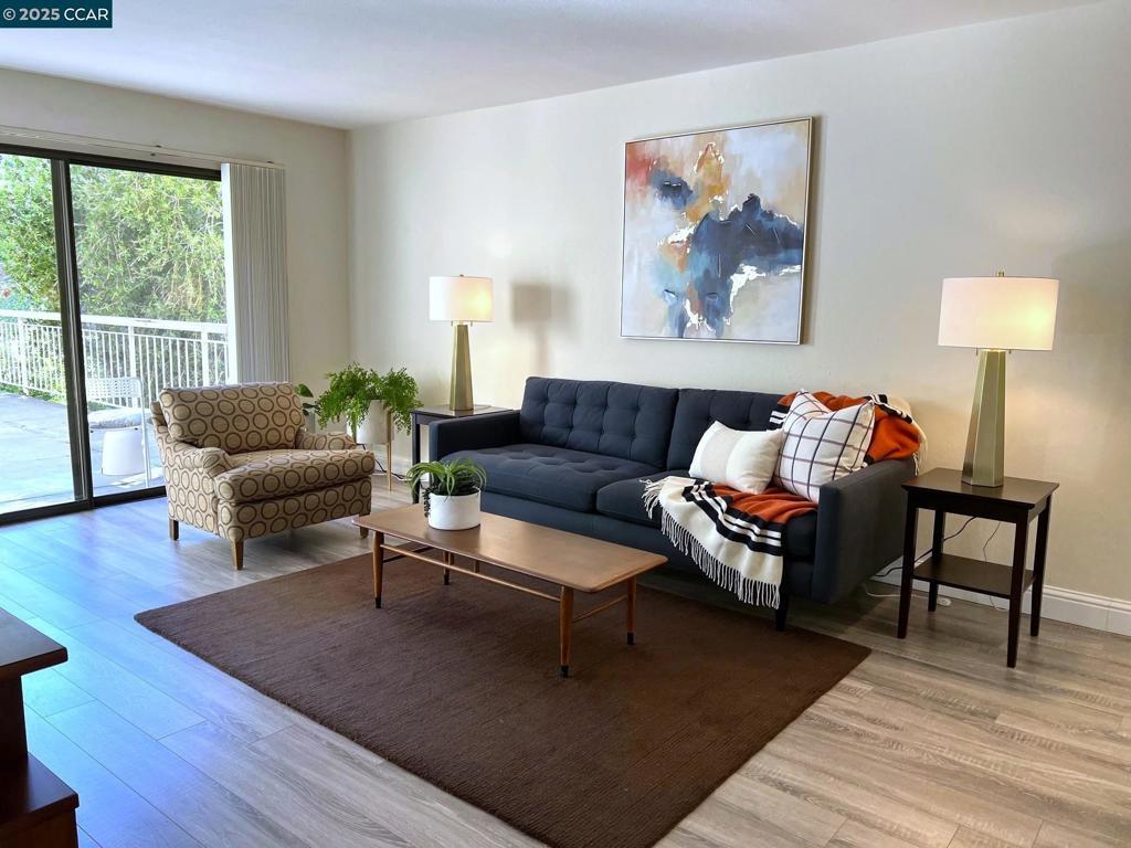 Photo of Listing #41113756