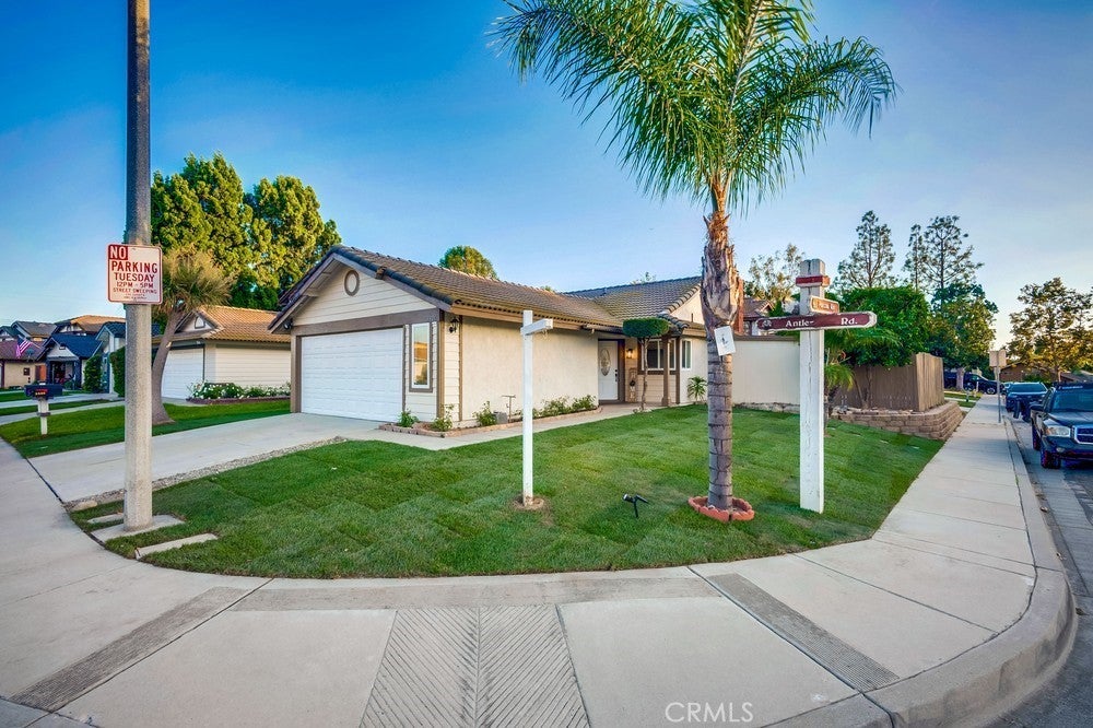 Photo of Listing #DW25232129