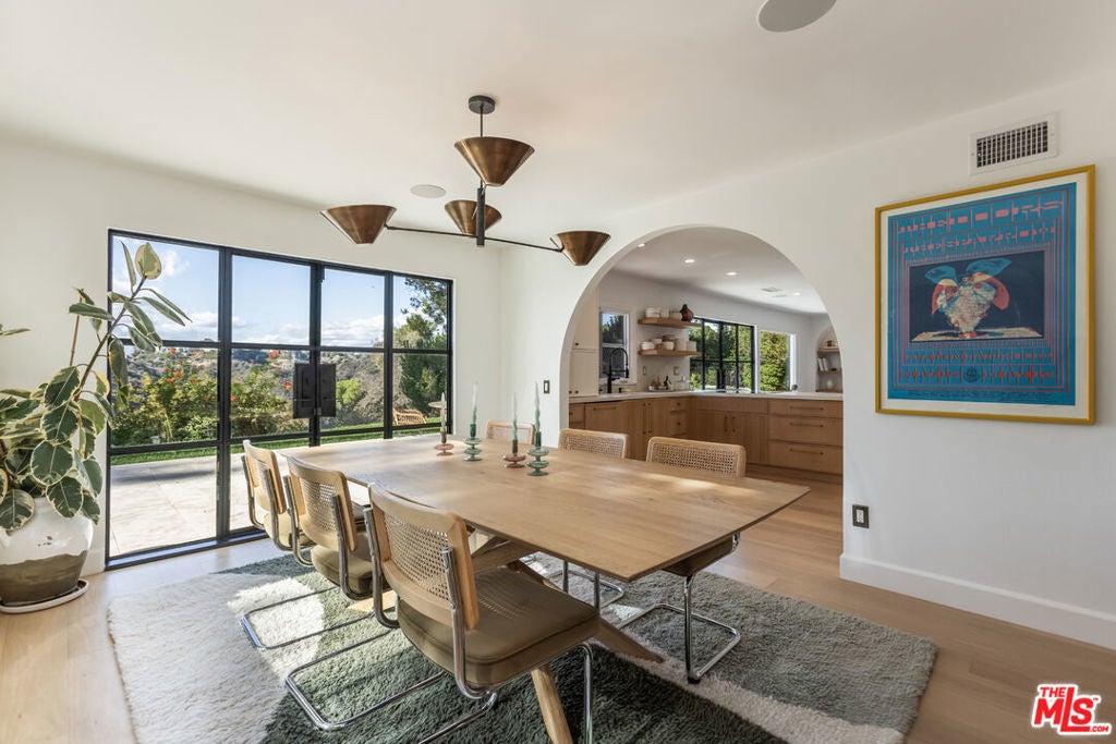 Photo of Listing #25601507