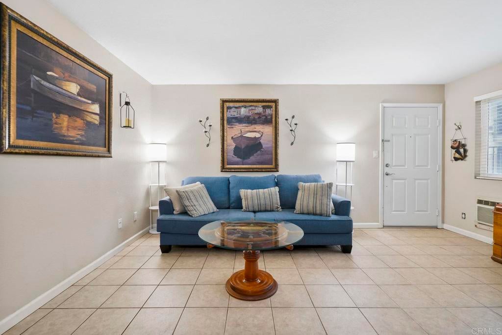 Photo of Listing #PTP2507589