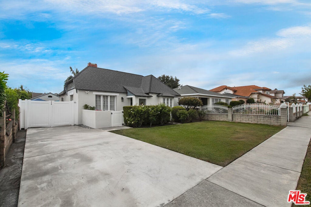 Photo of Listing #25601781