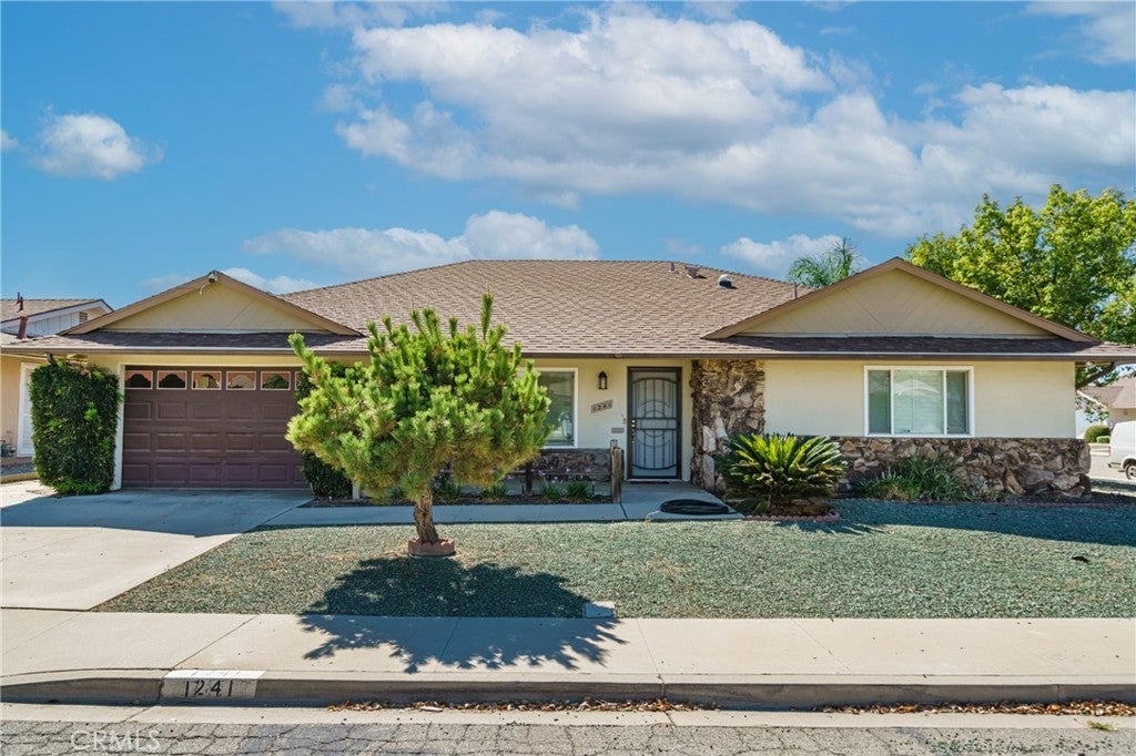 Photo of Listing #DW25169094