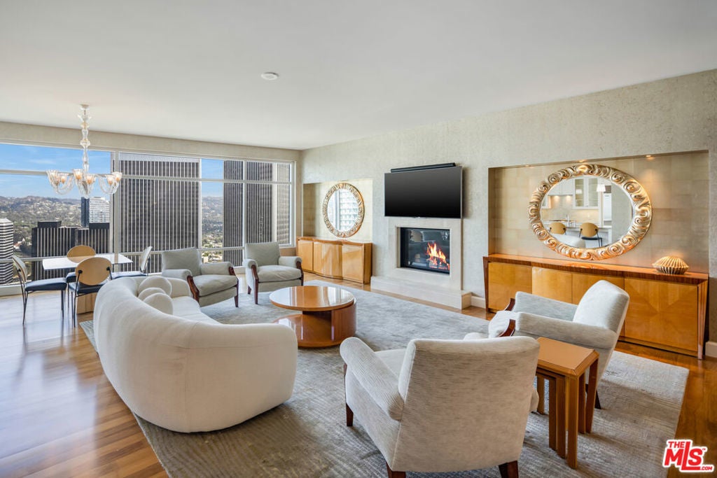 Photo of Listing #25600651