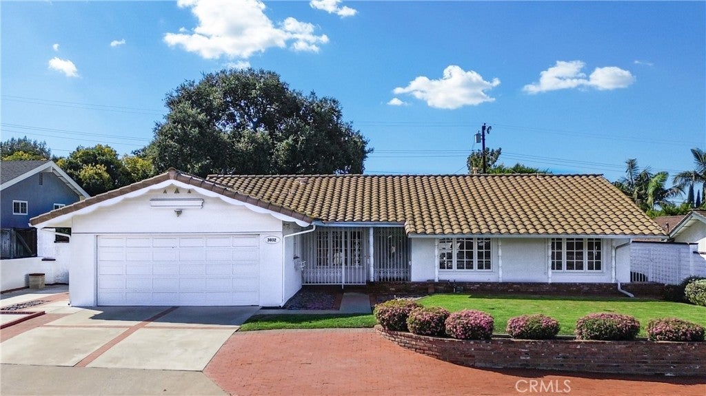 Photo of Listing #OC25233777