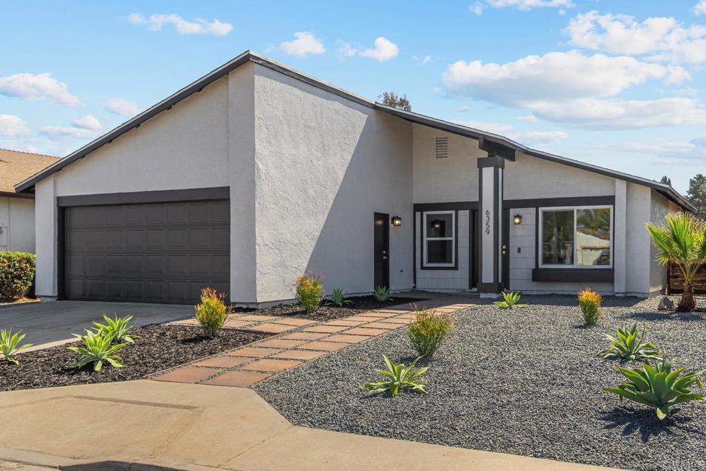 Photo of Listing #PTP2507623