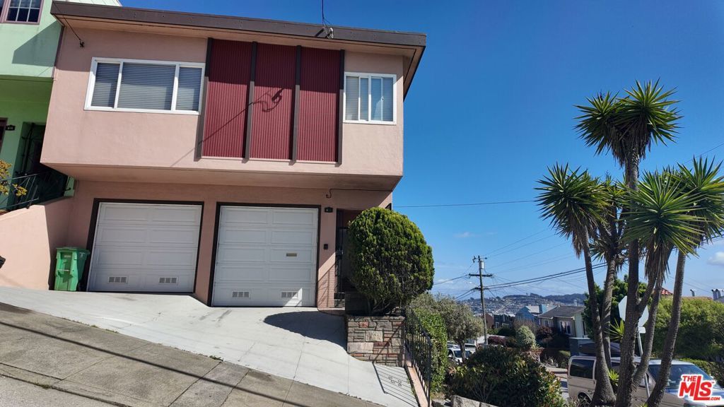 Photo of Listing #25601575