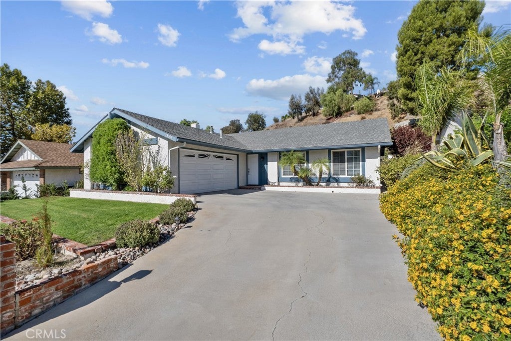 Photo of Listing #SR25232813