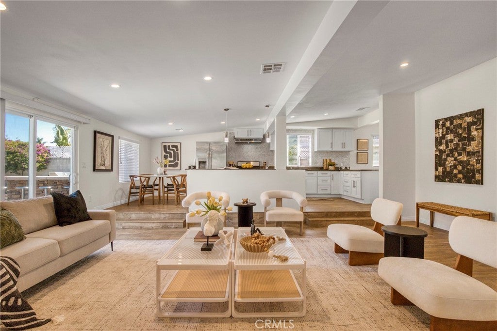 Photo of Listing #SR25233466