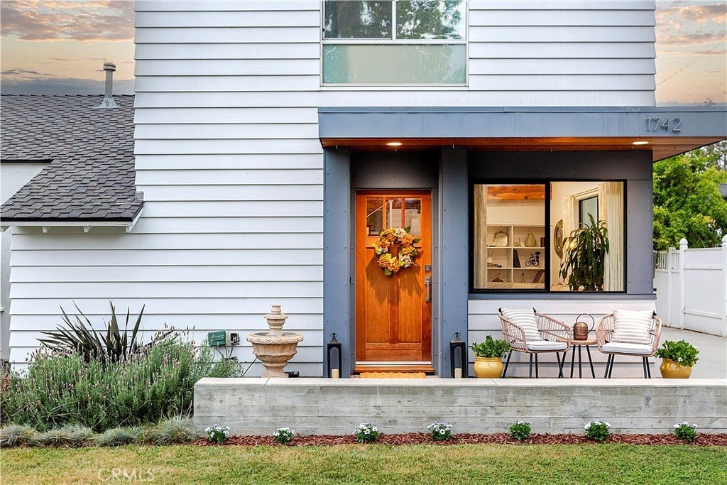 Photo of Listing #SR25231547