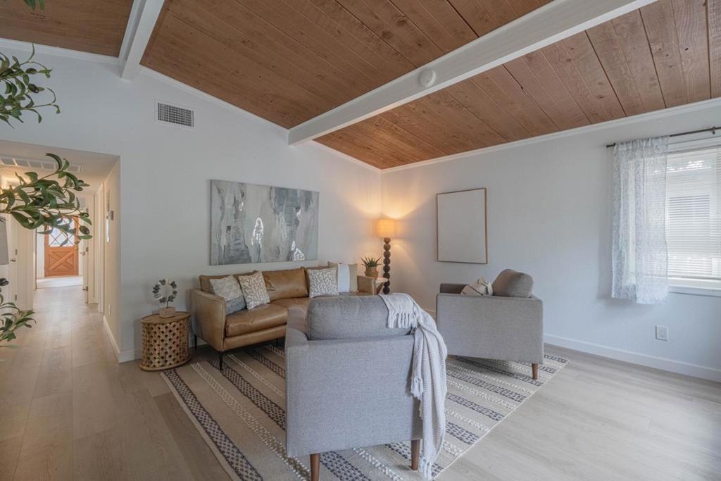 Photo of Listing #ML82024055