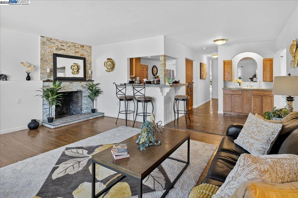 Photo of Listing #41114009