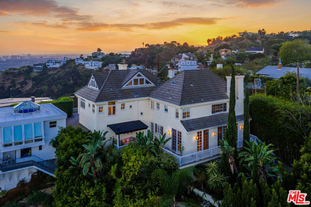 Photo of Listing #25598923