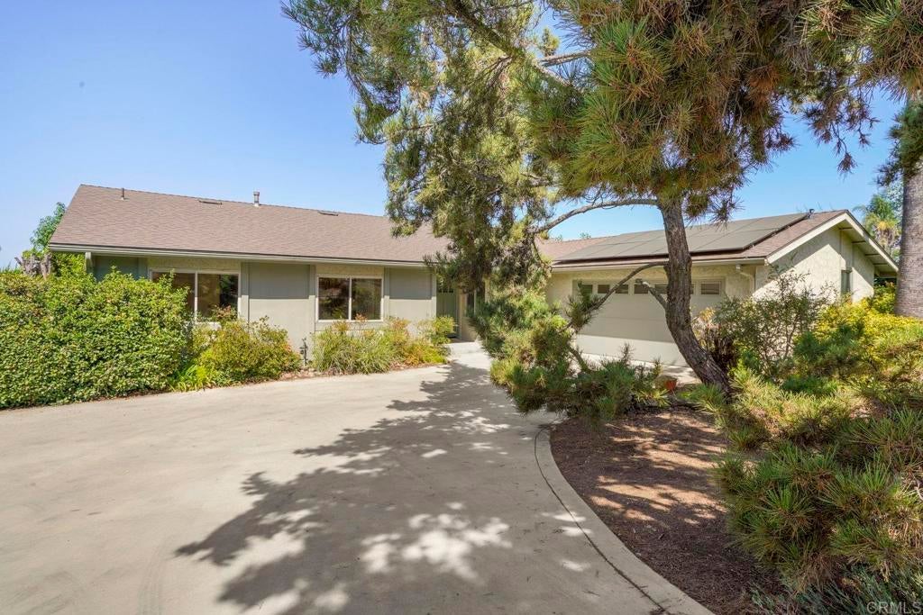 Photo of Listing #PTP2507661