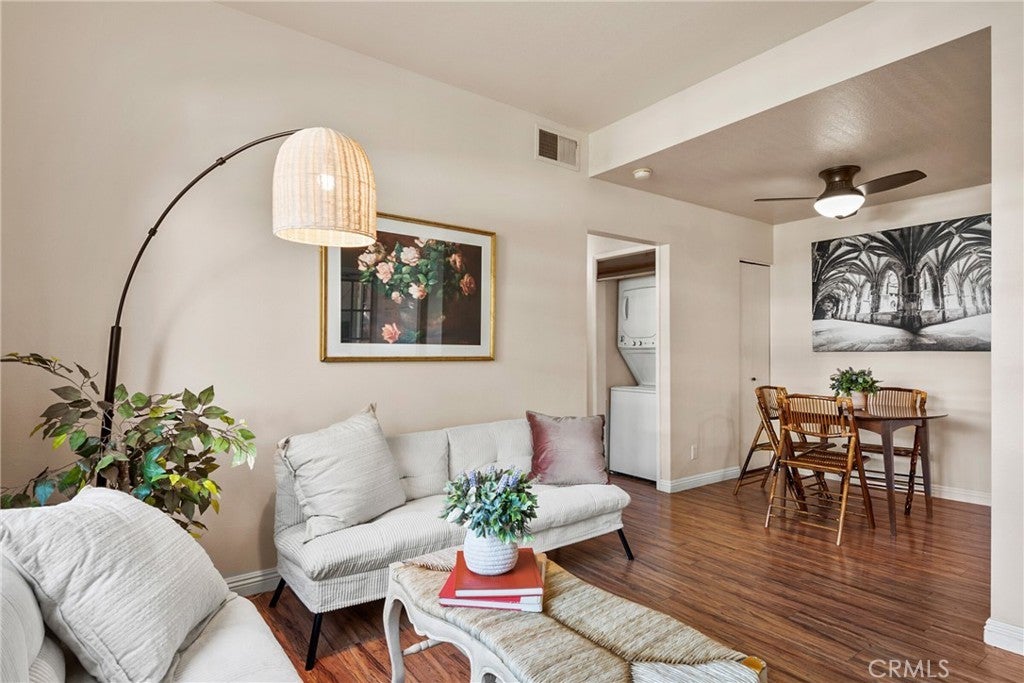 Photo of Listing #OC25227116