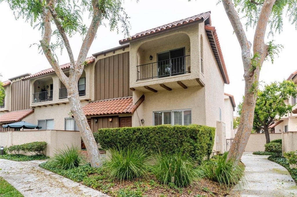 Photo of Listing #SR25234492