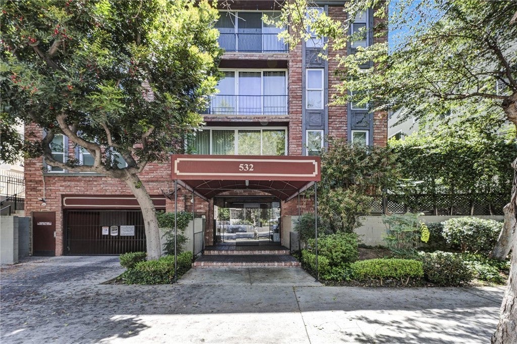 Photo of Listing #DW25234840