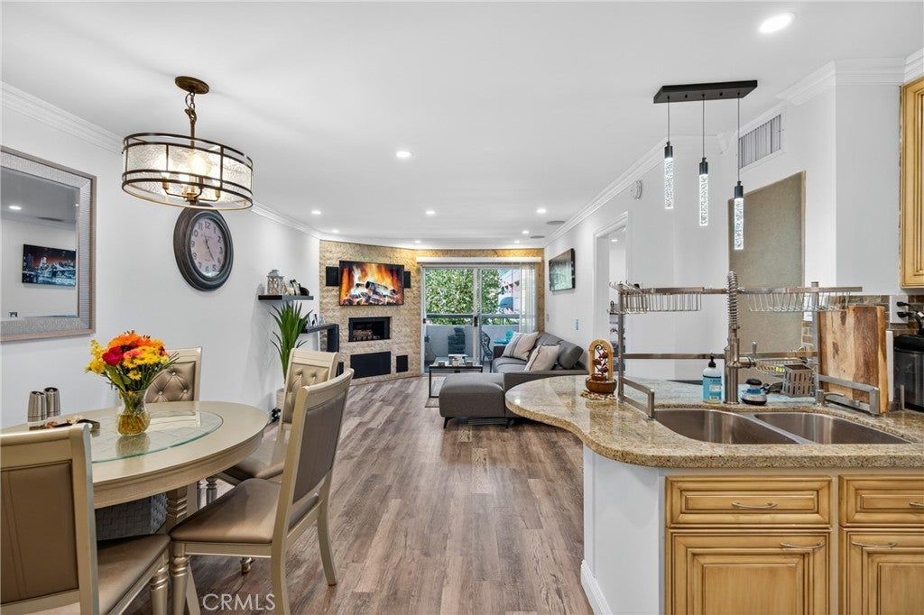 Photo of Listing #SR25234950