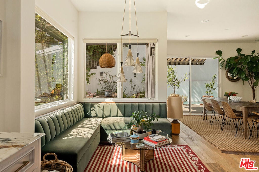 Photo of Listing #25602363