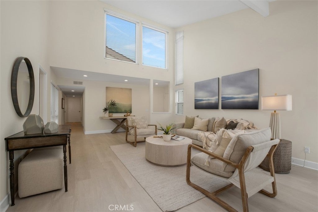 Photo of Listing #OC25235396