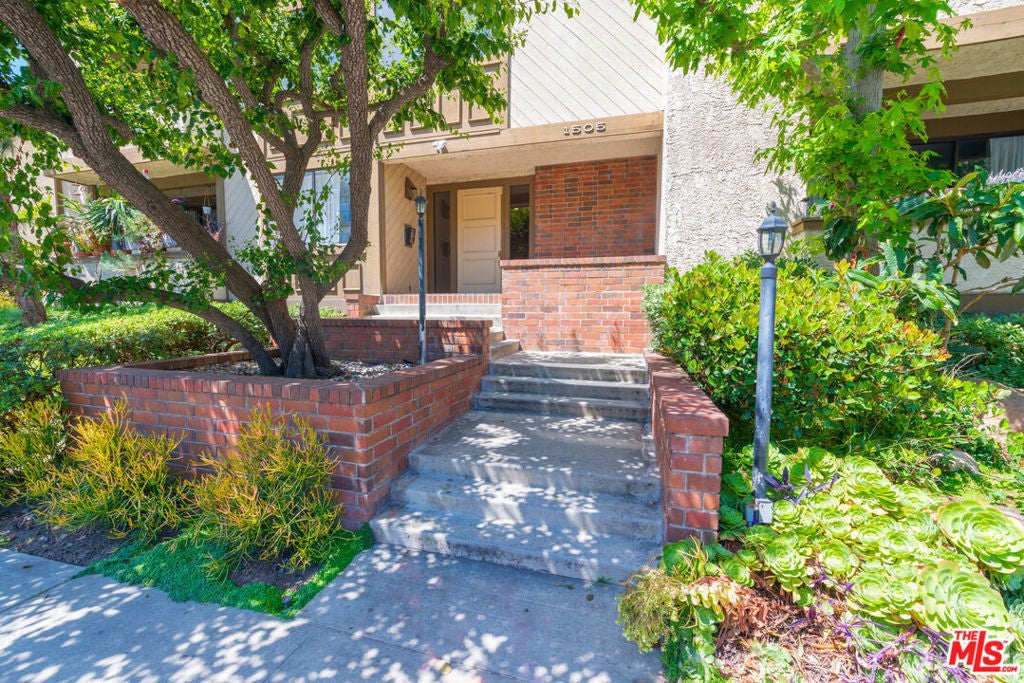 Photo of Listing #25603295