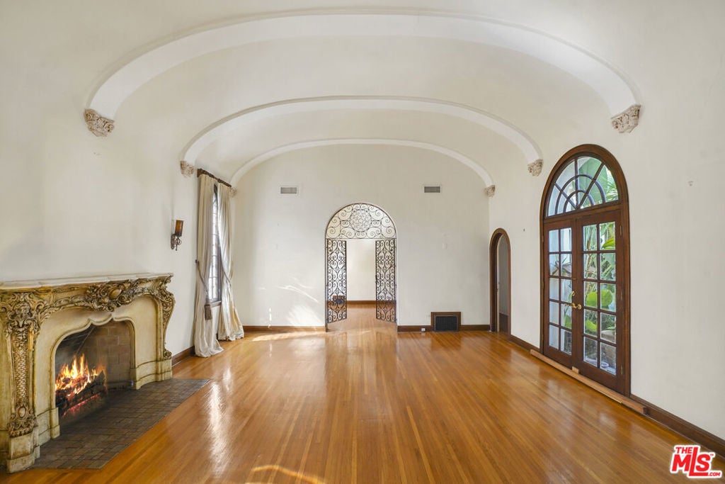 Photo of Listing #25603081