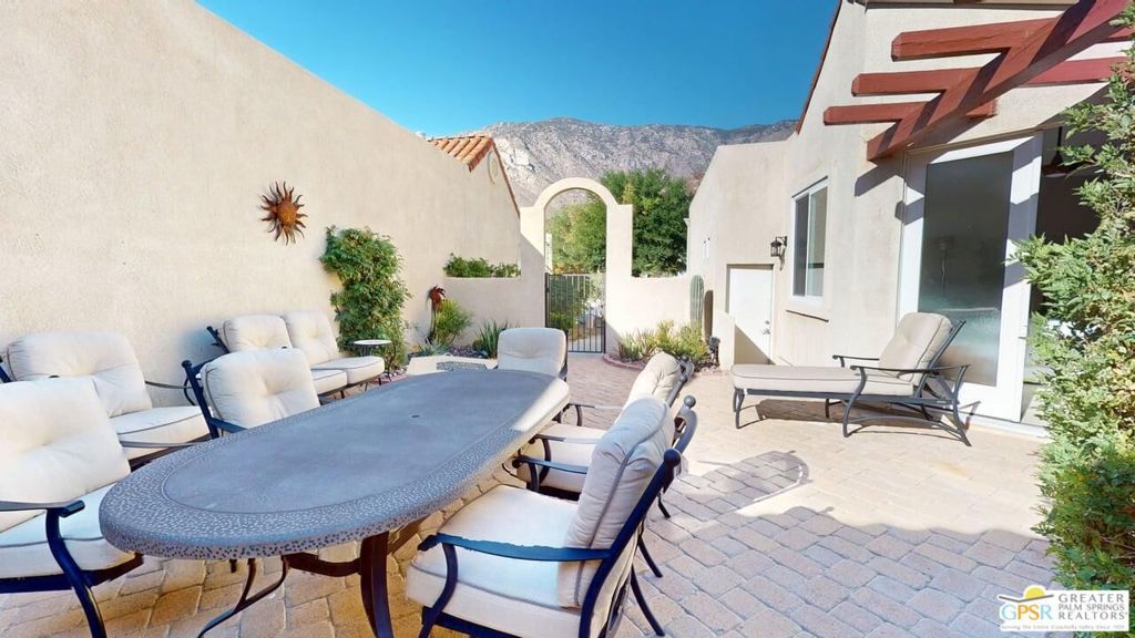 2866 La Cadena Court, Palm Springs