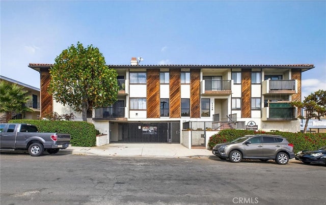 1715 259th Street 4, Lomita.